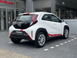 Toyota Aygo Toyota Aygo X 1.0 VVT-i MT Play + Red Pack Apple/Android, Cruise, Voorstoelen verwarmd , All-in Rijklaarprijs - afbeelding nr 25