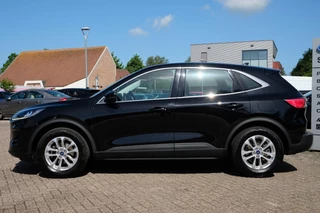 Ford Kuga Ford Kuga 1.5 EcoBoost Titanium 120pk Wegklapbare Trekhaak | Navigatie | Parkeersensoren | Apple Carplay | Metaal lak | Dealer onderhouden - afbeelding nr 6