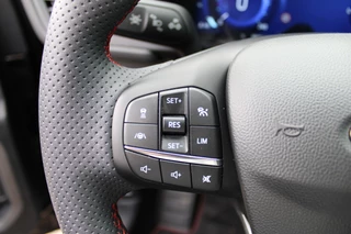 Ford Kuga Ford Kuga 2.5 PHEV ST-Line X | Trekhaak | Navigatie | BLIS | Camera | B&O - afbeelding nr 8