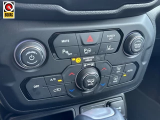 Jeep Renegade Jeep Renegade E-Hybrid S 1.5 130PK DCT | Leer | Camera | 19