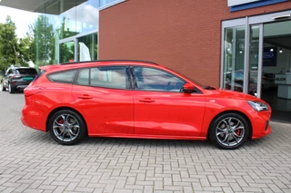 Ford Focus Ford Focus Wagon 1.5 EcoBoost 182 PK ST Line Business | LED | Winterpack | BLIS | Adaptieve Cruise Control | Camera | Electrische achterklep | Headup Display | DAB | Leder/Stof | 50DKM! - afbeelding nr 5