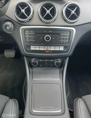 Mercedes-Benz GLA Mercedes-Benz GLA-klasse 200 Urban 156PK/PANO/APPLE - afbeelding nr 31