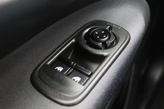 Fiat 500e Fiat 500e Icon 42 kWh Virtual Cockpit, Climate, Apple Carplay, Cruise, DAB, USB, 16'' - afbeelding nr 30