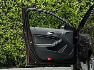 Mercedes-Benz A-Klasse Mercedes A-klasse 220 4Matic Prestige, CRUISE, NAVI, CAMERA, LEDER, LED, XENON, AIRCO, PDC, LICHTMETAAL 18