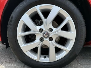 Renault Clio Renault Clio Estate 0.9 TCe Limited 2020 / Airco / Navigatie / Keyless entry / Dealeronderhouden NAP - afbeelding nr 25