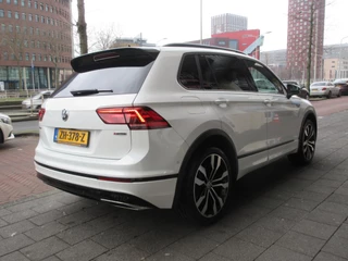 Volkswagen Tiguan Volkswagen Tiguan 2.0 TSI 4Motion R-Line Virtual Camera Trekhaak Pano - afbeelding nr 3