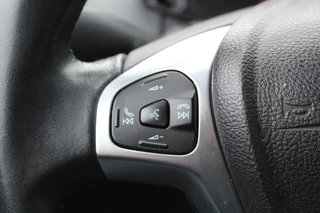 Ford EcoSport Climate control , Cruise control , Bluetooth , Stoelverwarming Hoge zit, Voorruitverwarming - afbeelding nr 13