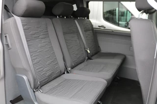 Volkswagen Transporter Volkswagen Transporter 2.0 TDI L2 H1 DC 150pk Caravelle Black Edition - afbeelding nr 3