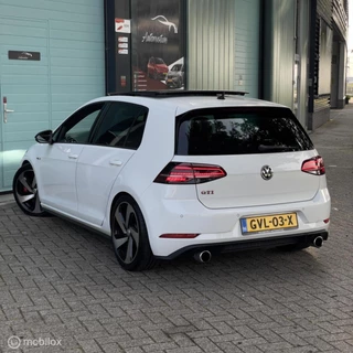 Volkswagen Golf Volkswagen Golf 2.0 TSI GTI Performance BOMVOL / Pano / ACC - afbeelding nr 3