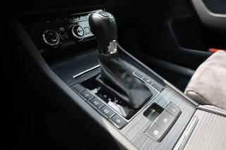 Škoda Superb Škoda Superb Combi 1.4TSI iV 218PK Business Ed. Plus *NAP/Trekh/Virtual/Stoelvw/Keyless* - afbeelding nr 17