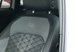 Volkswagen Tiguan Volkswagen Tiguan 1.5 TSI / 2x R-Line / Black Style / Virtual Cockpit / Camera / Matrix LED / Trekhaak / 19
