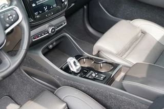 Volvo XC40 Volvo XC40 1.5 T5 Recharge Inscription - Dealer onderhouden - Panoramisch schuif/kanteldak - Stoel en stuurwielverwarming - Harman Kardon - Elektrisch verstelbare stoelen - Adaptieve cruise control i.c.m. BLIS - 360 graden camera - - afbeelding nr 24