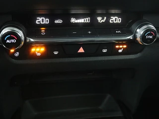 Mazda CX-30 Mazda CX-30 2.0 e-SkyActiv-X M Hybrid Luxury | Leder | Camera  | Stoel & Stuurverwarming | Head-up | Lane assist | Trekhaak | Bose audio - afbeelding nr 30