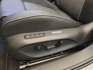 Volkswagen Passat Volkswagen Passat Variant 1.5 eHybrid 272pk DSG/AUT R-Line Wegklapbare trekhaak, Panoramadak, Leder - afbeelding nr 19
