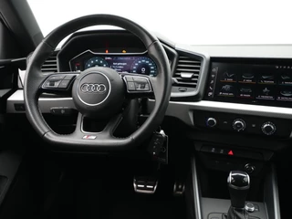 Audi A1 Sportback Audi A1 Sportback 25 TFSI 95pk S-tronic S-line 17