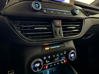 Ford Focus Ford Focus 1.5 EcoBoost ST Line Pano ACC CarPlay Winterpack - afbeelding nr 41