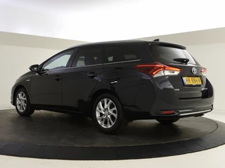 Toyota Auris Toyota Auris Touring Sports 1.8 Hybrid Lease | Panoramadak | Navigatie - afbeelding nr 2
