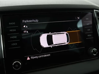 Škoda Karoq Skoda Karoq 1.0 TSI Business Edition | Panoramadak |  Stoelverwarming | Trekhaak | Carplay | Navigatie | Climate control | Parkeerhulp | Cruise control - afbeelding nr 16