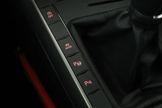 Volkswagen Polo Volkswagen Polo 1.0 TSI R Line | Panoramadak | Park Assist |  Carplay | Adaptive cruise | Climate control | PDC | Navigatie | Bluetooth | LED - afbeelding nr 19
