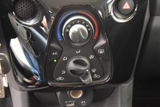 Peugeot 108 Peugeot 108 1.0e-VTi Allure Carplay/LM Velgen/Airco/Mistlampen - afbeelding nr 15