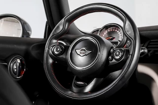 MINI Cooper MINI Cooper 1.5 135 PK Chili - JCW Trim | Cruise | Stoel-+Voorruitverw. | PDC | NAV | ECC | LM 17