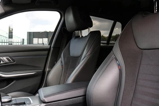 BMW 3 Serie BMW 3-serie Touring 330e - M-SPORT - CARPLAY - SFEERVERLICHTING - afbeelding nr 4