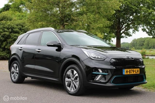 Kia e-Niro Kia e-Niro ExecutiveLine 64 kWh MEMORY LEDER LED NAVIGATIE - afbeelding nr 6