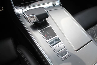 Audi A6 Audi A6 Avant 55 TFSI quattro Design Pro Line Plus / Trekhaak / Camera / Head-up / Achterasbesturing / Luchtvering / Softclose / B&O / Leder / Interieurvoorverwarming / Dodehoek / DAB / ACC / Stoelverwarming 4x - afbeelding nr 30