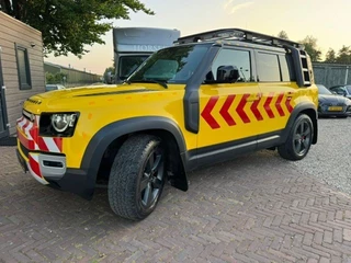 Land Rover Defender Land Rover Defender 3.0 110 MHEV X-dynamic HSE 6 cil grijs kenteken - afbeelding nr 2