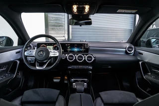 Mercedes-Benz A-Klasse Mercedes A-klasse 250 e AMG Line PANO / TREKHAAK / CAMERA - afbeelding nr 2