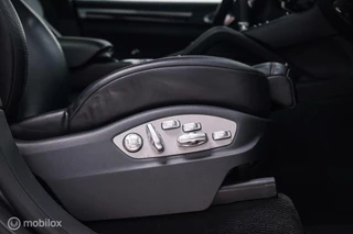 Porsche Cayenne Porsche Cayenne 3.0 S E-Hybrid 416 pk | NL auto NAP | Rijklaarprijs | Bose | Panoramadak | 21 inch | Meteorgrey | - afbeelding nr 39