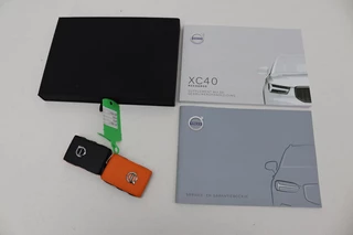 Volvo XC40 Volvo XC40 1.5 T4 Recharge Inscription Expression |  Panoramadak | Leder | Trekhaak | Stoel & stuurverwarming | Carplay | Full LED | Navigatie | Camera | Climate control - afbeelding nr 24