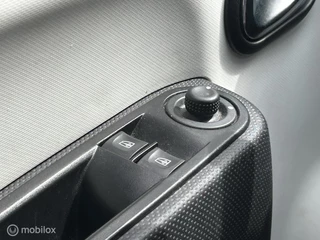 Renault Twingo Renault Twingo 1.0 SCe Collection Airco / BT / cv afstand / elekt. ramen - afbeelding nr 25