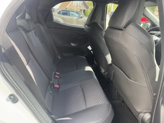 Toyota Yaris Head-up display, JBL, Dodehoekdetectie, PDC V + A , All-in Rijklaarprijs - afbeelding nr 18