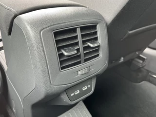 Volkswagen T-Roc Volkswagen T-Roc Cabrio 1.5 TSI Style 150pk Automaat | Adaptieve Cruise | Stoelverwarming | Digitale Cock pit | Dealer onderhouden | Dodehoeksensoren - afbeelding nr 19