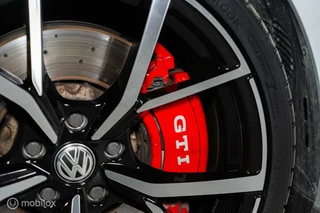 Volkswagen Golf Volkswagen Golf 2.0 TSI GTI Clubsport PANO|CARPLAY|DODEHOEK| - afbeelding nr 25