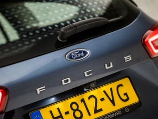 Ford Focus Automaat (APPLE CARPLAY, GROOT NAVI, STUUR/STOELVERWARMING, ADAPTIVE CRUISE, SPORTSTOELEN, CAMERA, KEYLESS, TREKHAAK, NIEUWSTAAT) - afbeelding nr 28