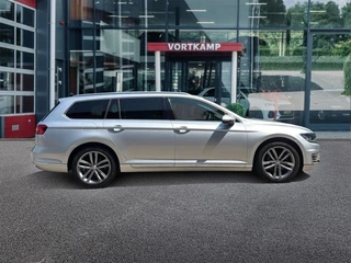 Volkswagen Passat Volkswagen Passat Variant 1.4 TSI DSG GTE PANO-DAK/LEDER/TREKHAAK/360CAMERA/AMBIENTE+ - afbeelding nr 4