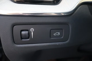 Volvo XC60 Volvo XC60 2.0 B4 Inscript. | Geen import | Schuifdak | Leer | Camera - afbeelding nr 19