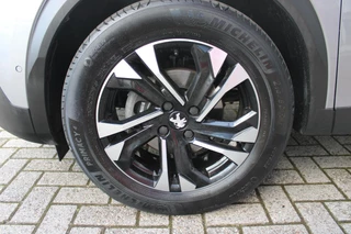 Peugeot 2008 Peugeot 2008 1.2 130PK GT-LINE | NAVIGATIE 10
