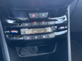Peugeot 208 Peugeot 208 1.2 PureTech Blue Lease Executive Trekhaak Nav Pdc Carplay Voll.Onderhouden! - afbeelding nr 7