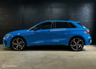 Audi A3 Audi A3 Sportback 45 TFSI e S edition Competition * B&O * Pano * - afbeelding nr 2
