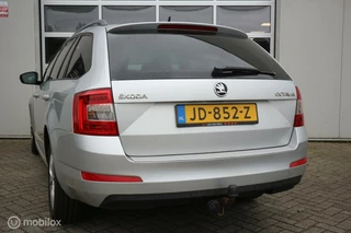Škoda Octavia Skoda Octavia Combi 1.2 TSI Greentech Ambition ECC/NAVI/PDC - afbeelding nr 6