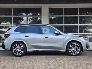 BMW iX1 BMW iX1 XDRIVE30 LAUNCH ED. I M PAKKET I 20 INCH I PANORAMA I HARMAN & KARDON - afbeelding nr 8