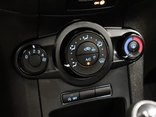 Ford Fiesta Ford Fiesta 1.0 Style Ultimate [AIRCO, NAVIGATIE, BLUETOOTH, RADIO, CD-SPELER, NIEUWSTAAT] - afbeelding nr 15