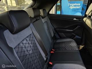Volkswagen T-Roc Volkswagen T-Roc 1.5 TSI R-Line Panorama/Keyless/Black Style/Camera - afbeelding nr 4