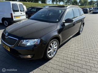 Škoda Octavia Skoda Octavia Combi 1.6 TDI Greentech Ambition Business - afbeelding nr 2
