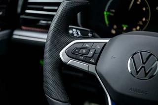 Volkswagen Touareg Volkswagen Touareg R 3.0 TSi eHybrid 4MOTION | Nieuw | Vol opties | Panodak | Dynaudio | Massage | Trekhaak | 22 inch | 5 jaar garantie | - afbeelding nr 38