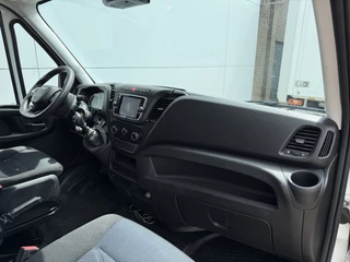 Iveco Daily Iveco Daily 35C18 3.0 L2H2 Airco Cruise Control 3,5 Tons Trekhaak 5-26 APK Lucht geveerde stoel - afbeelding nr 8