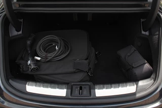 Porsche Taycan Porsche Taycan 4S Performance 84 kWh / SoH 90% / Panoramadak / Camera / Luchtvering / Achterasbesturing / 20'' / Bose / Sportchrono / ACC / Stuurverwarming / Warmtepomp / DAB / Stoelverwarming - afbeelding nr 16